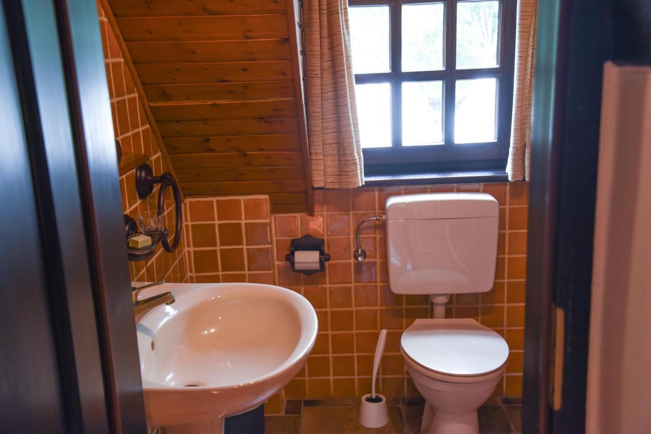 Gastehaus Eponada Villa Weisel Luaran gambar