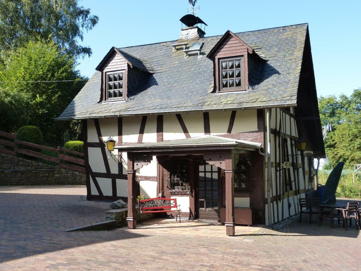 Gastehaus Eponada Villa Weisel Luaran gambar